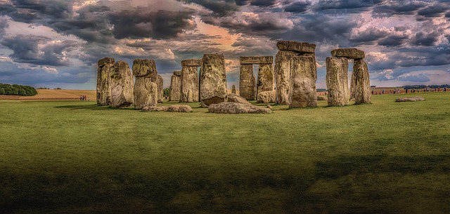 Microservices vs. Monolithic Architecture: What to Choose in 2024